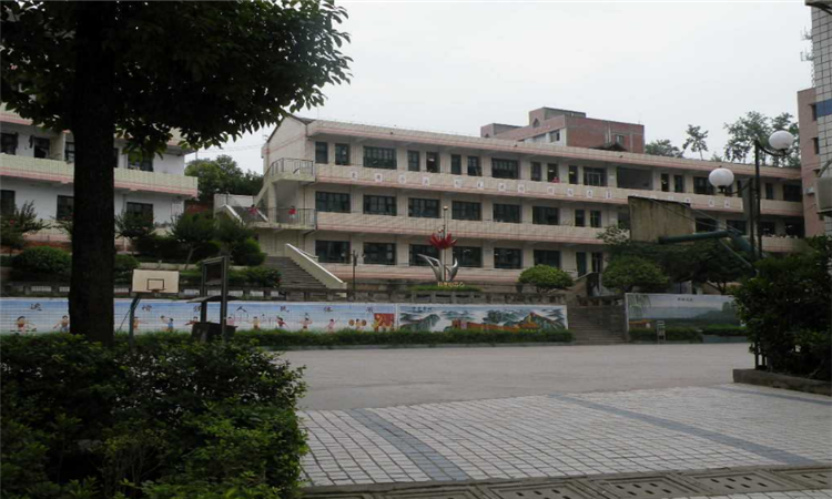 宣汉县双河中学